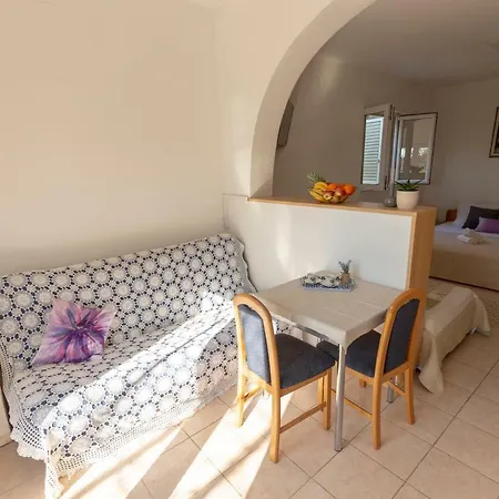 Guest house Maja
